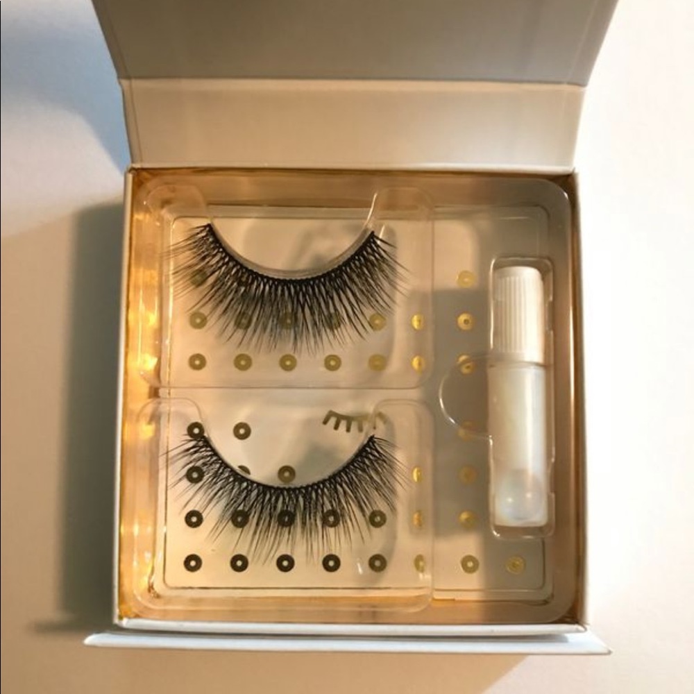 NEW (never used) | Battington Beauty Lashes